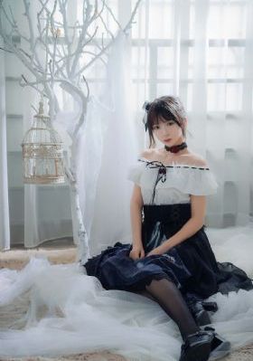 欧美女明星_高清国产国语三级